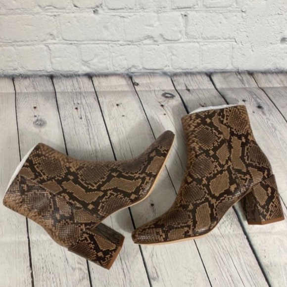 Splendid Shoes - NEW Splendid Heather III Snakeskin-Embossed Leather Booties